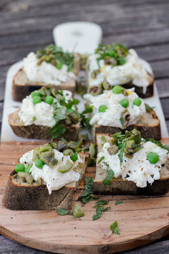 Burrata Crostini with English Peas and Mint - Circle of Eaters