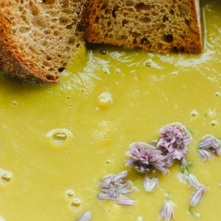 Simple Creamy Asparagus Soup