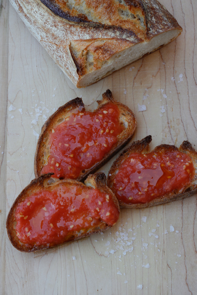 Spanish-Style Bread with Tomato (Pan Con Tomate)